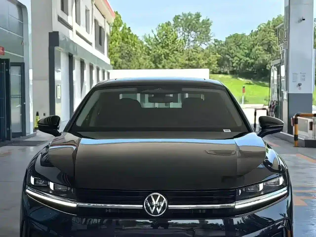 Фотография автомобиля — Volkswagen Magotan
