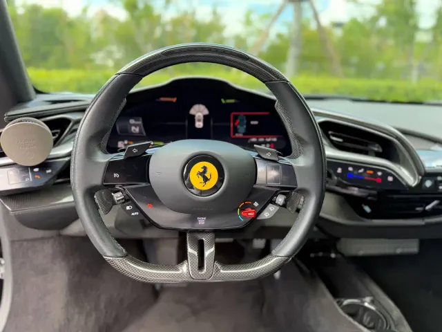 Ferrari SF90 — Фото автомобиля 8