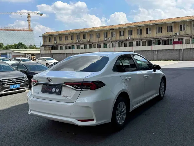 Toyota Corolla — Фото автомобиля 9