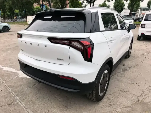 Geely Geometry E Firefly — Фото автомобиля 6