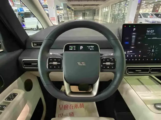 Li Auto MEGA — Фото автомобиля 12