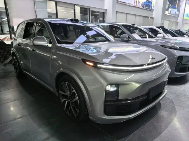 Li Auto L9 — Фото автомобиля 3