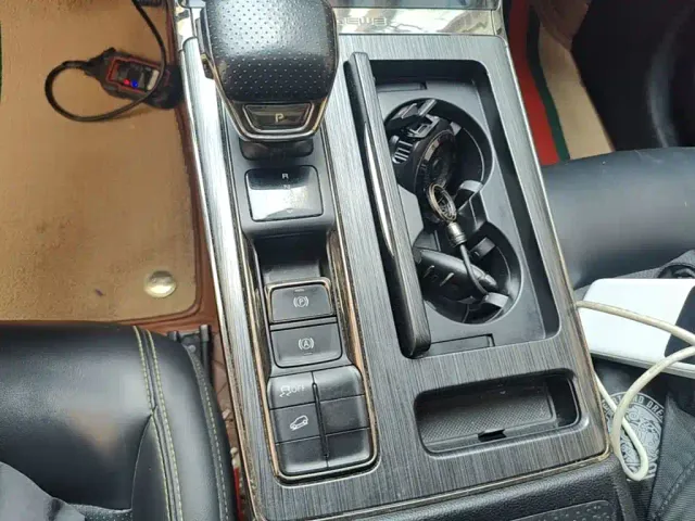 Roewe RX5 — Фото автомобиля 13