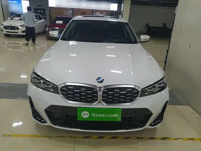 BMW 3 Series — Фото автомобиля 2
