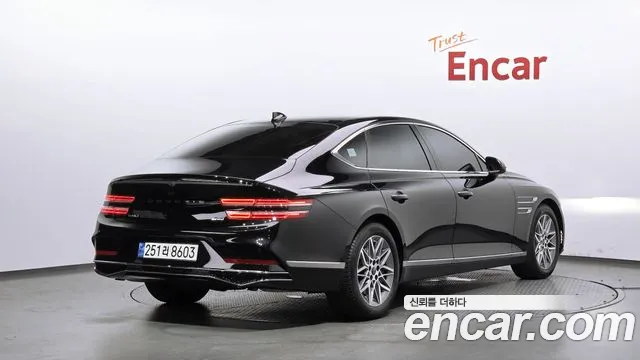 Genesis G80 RG3 — Фото автомобиля 2