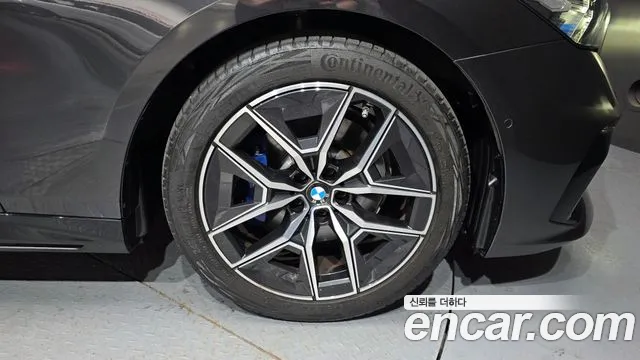 BMW 5-Series — Фото автомобиля 18