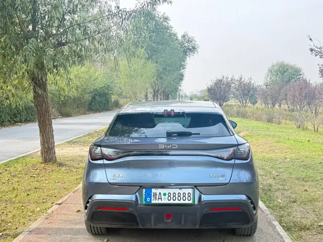BYD Seal 06 GT — Фото автомобиля 8