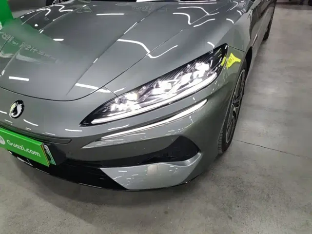 Denza Z9GT — Фото автомобиля 23