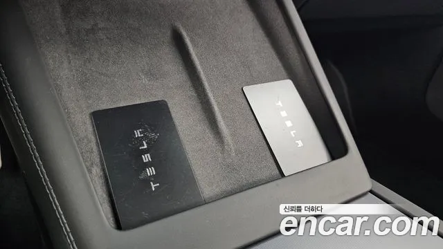 Tesla Model 3 — Фото автомобиля 26