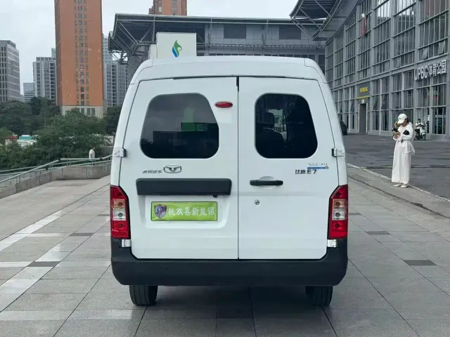Karry Jiangtun E7 — Фото автомобиля 8