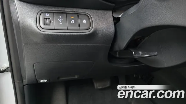 Hyundai Venue — Фото автомобиля 24