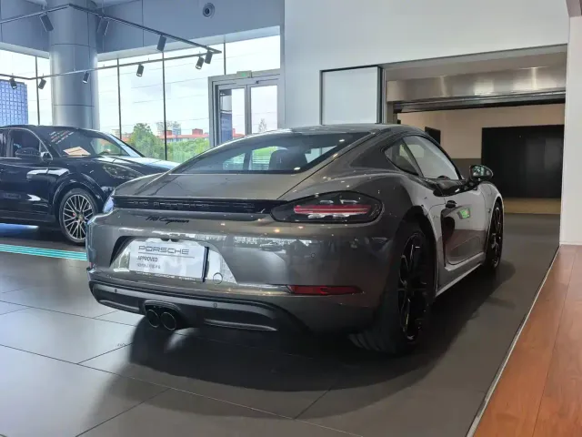Porsche 718 — Фото автомобиля 9