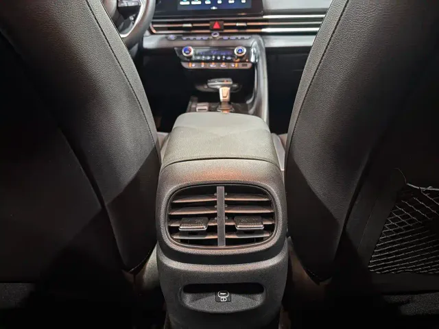 Hyundai Elantra — Фото автомобиля 17