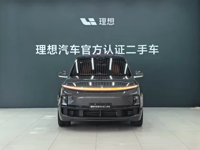 Li Auto L8 — Фото автомобиля 2