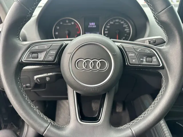 Audi Q2L — Фото автомобиля 14