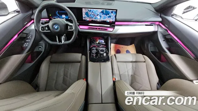 BMW i5 — Фото автомобиля 7