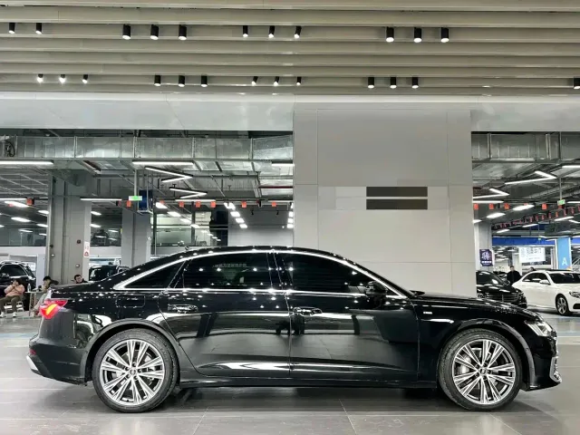 Audi A6L — Фото автомобиля 4