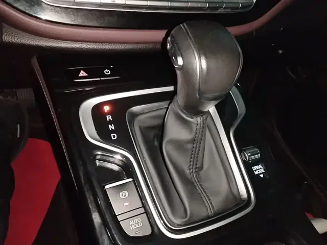 GAC Trumpchi M6 — Фото автомобиля 13