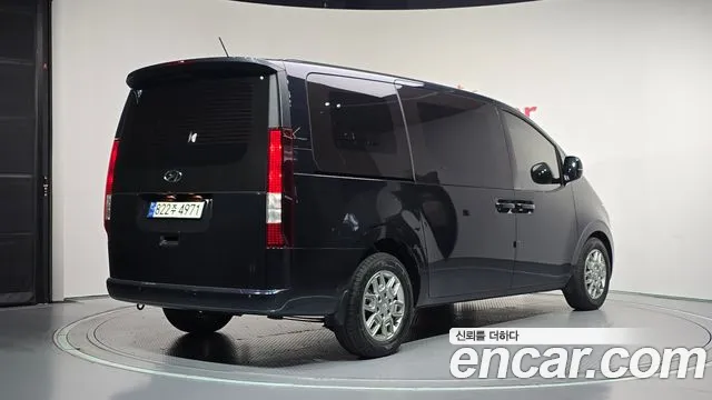 Hyundai Staria — Фото автомобиля 2