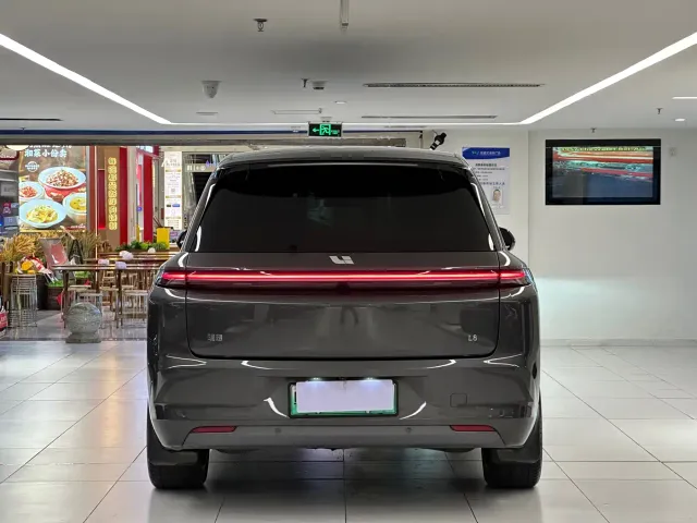 Li Auto L8 — Фото автомобиля 6