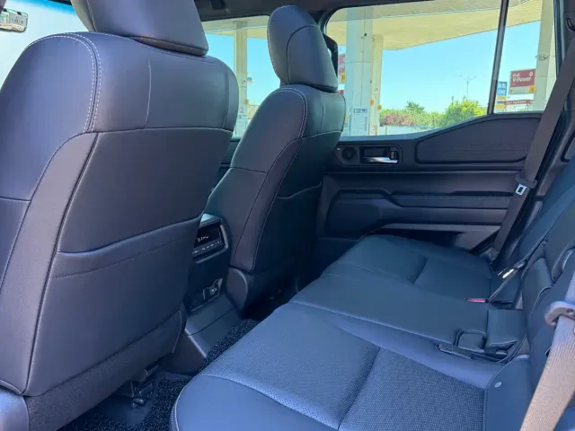 Toyota Prado — Фото автомобиля 11