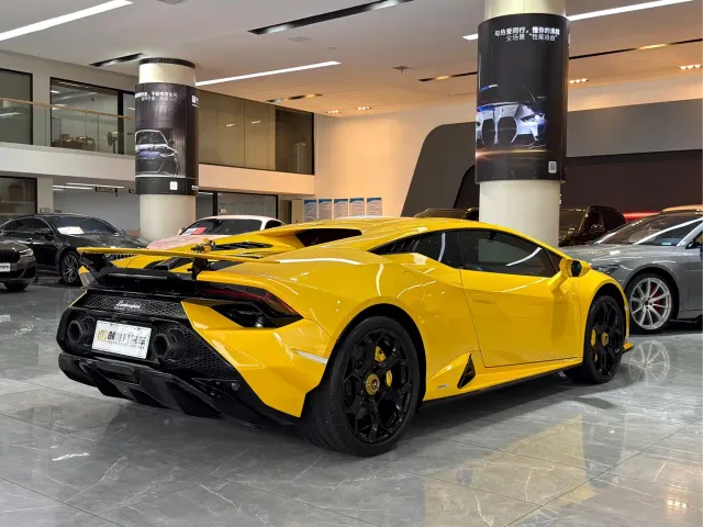 Lamborghini Huracan — Фото автомобиля 15