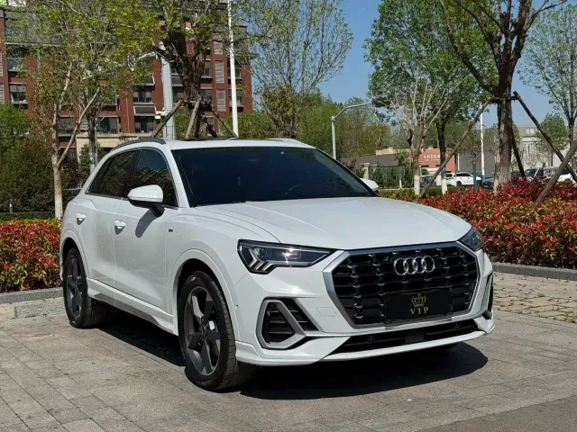 Audi Q3 — Фото автомобиля 3