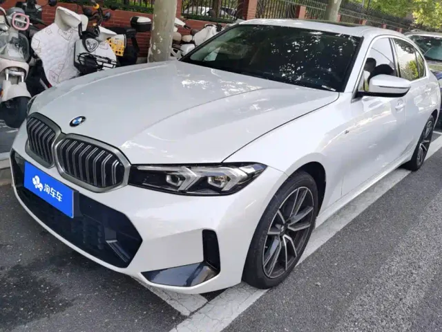 Фотография автомобиля — BMW 3 Series