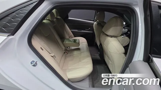 Hyundai Avante — Фото автомобиля 18