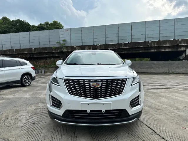Cadillac XT5 — Фото автомобиля 2