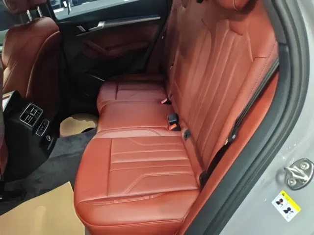 Audi Q5L — Фото автомобиля 16