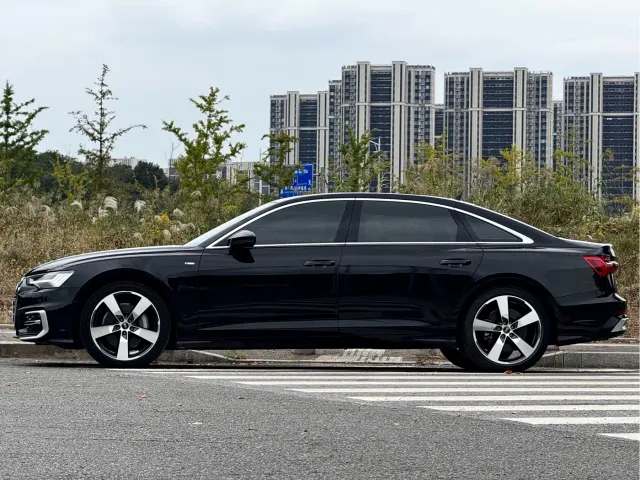 Audi A6L — Фото автомобиля 3