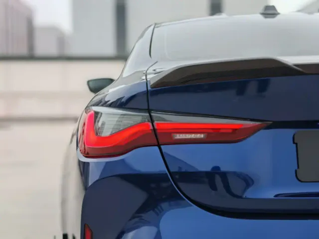 BMW M4 — Фото автомобиля 10