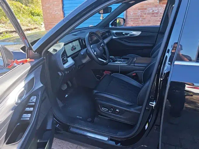 GAC Trumpchi GS8 — Фото автомобиля 9