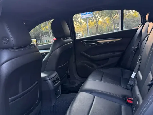 Cadillac CT5 — Фото автомобиля 6