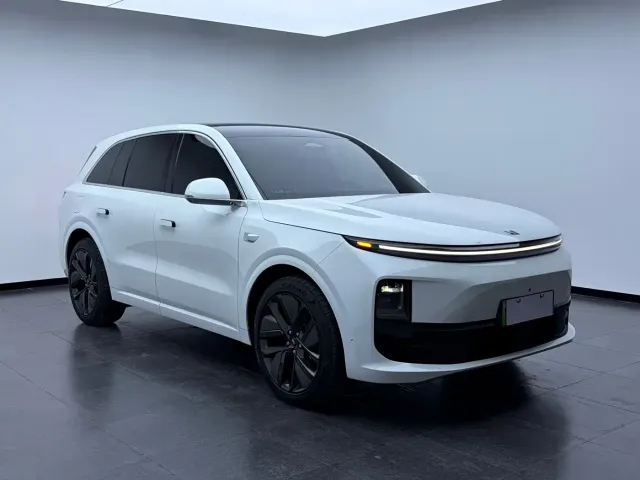 Li Auto L6 — Фото автомобиля 3