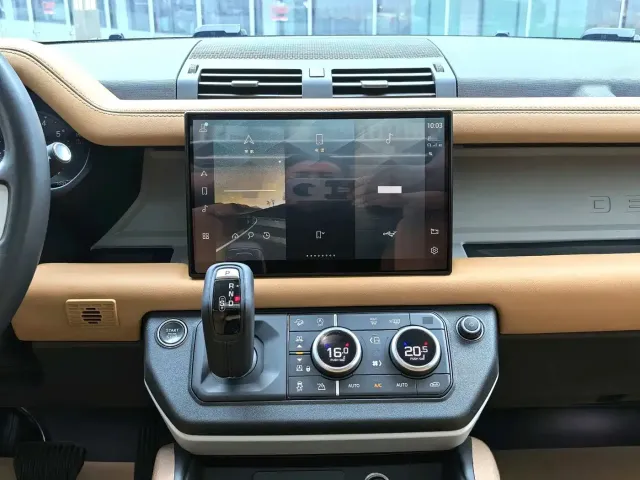 Land Rover Defender — Фото автомобиля 7