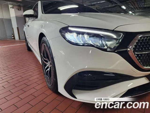 Mercedes-Benz E-Class — Фото автомобиля 7