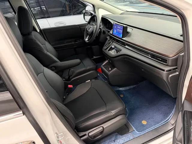 Honda Odyssey — Фото автомобиля 10