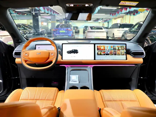 Xpeng G9 — Фото автомобиля 11