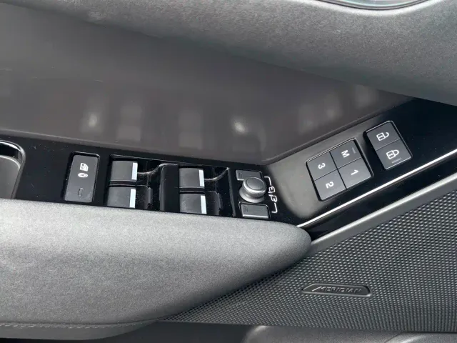 Land Rover Range Rover Velar — Фото автомобиля 20