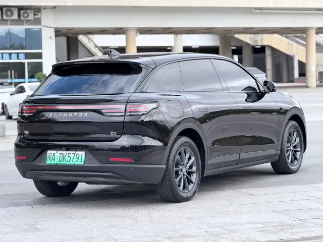 Leapmotor C11 — Фото автомобиля 4