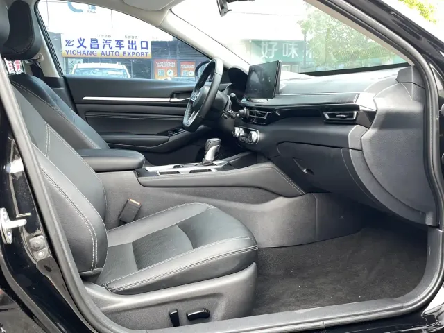 Nissan Teana — Фото автомобиля 15