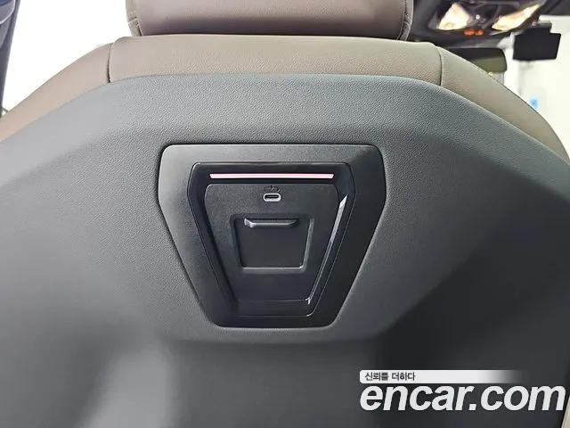 BMW 5 Series G60 — Фото автомобиля 14