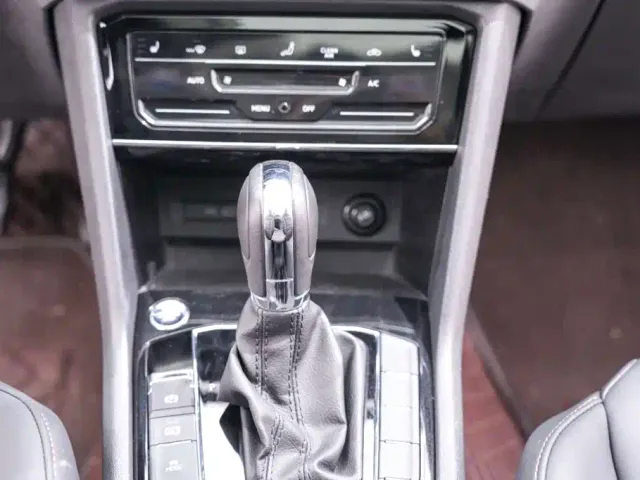 Volkswagen Tharu — Фото автомобиля 3