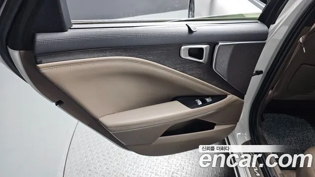 Kia K8 K8 Hybrid — Фото автомобиля 14