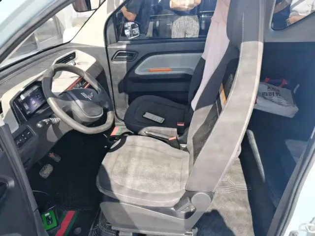 Wuling Hongguang Mini EV — Фото автомобиля 14