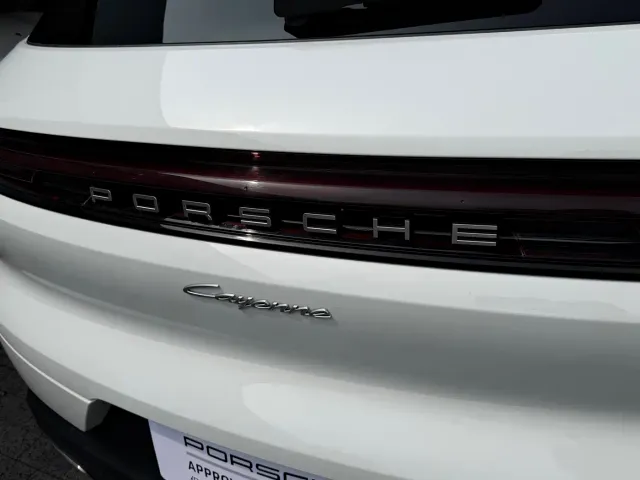 Porsche Cayenne — Фото автомобиля 24