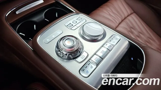 Genesis G90 Бензин 3.5 турбо AWD — Фото автомобиля 9