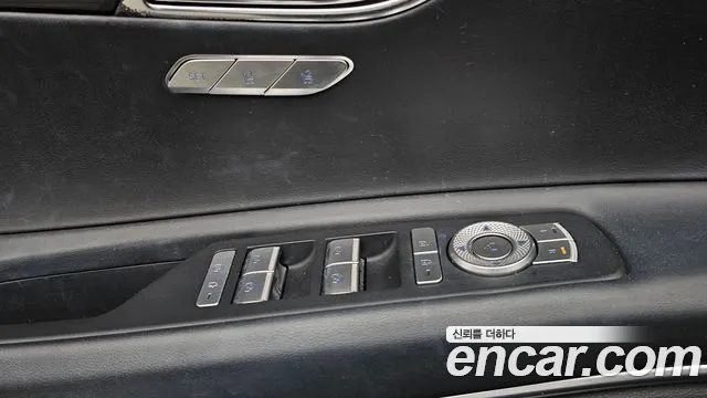 Genesis GV80 — Фото автомобиля 27